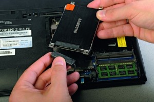 Как установить SSD в ноутбук
